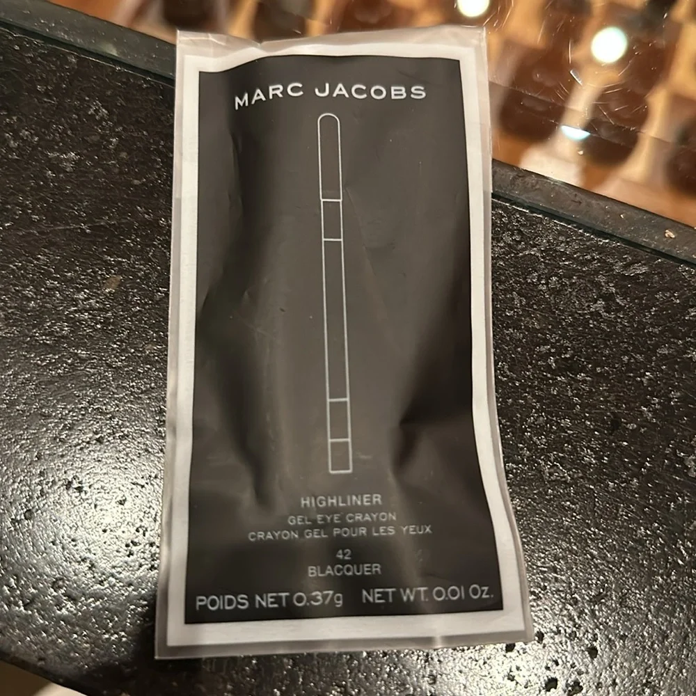 TRAVEL SIZE BUNDLE MARC JACOBS LIPSTICK GLOSS AND HIGHLINER. NIP